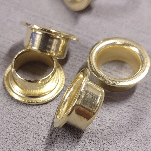 Belly Grommets XL Size - 0.305" Inside Diameter