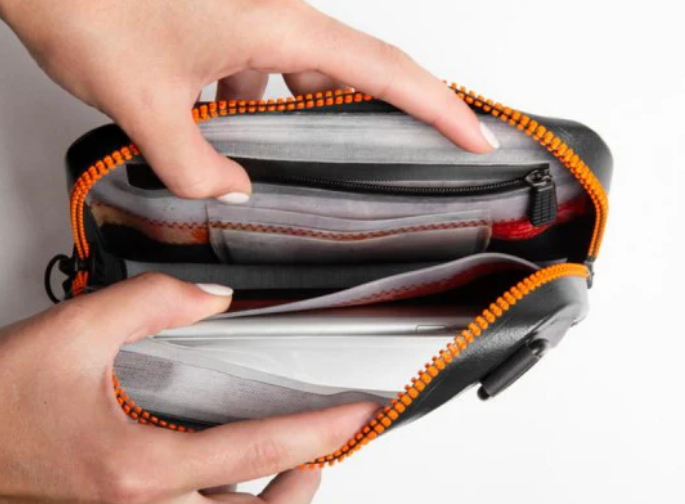 Ugo Phone Protection - Floating Dry Pack